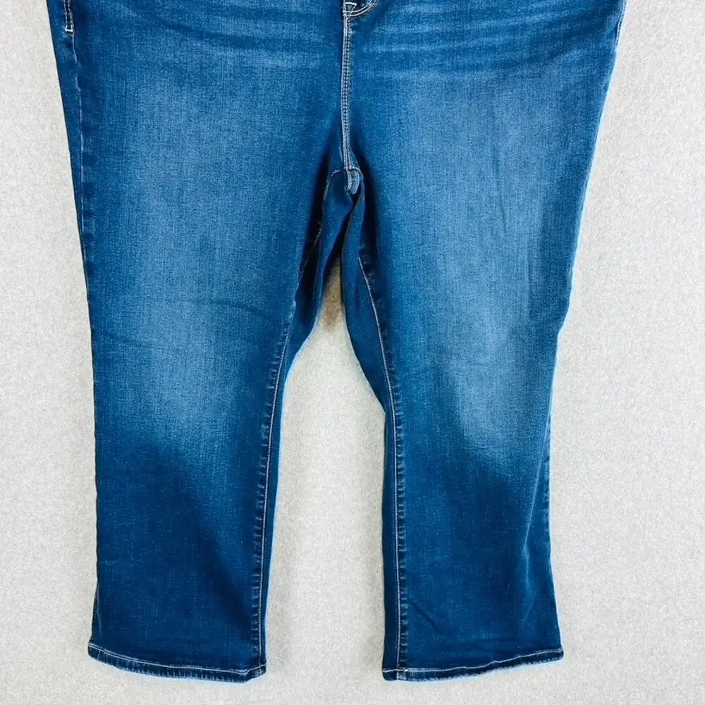 Torrid Womans Sz 22 Sky High Boot Crop Comfort Waist Blue Denim Stretch - Picture 3 of 9